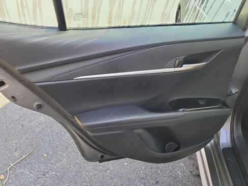 Used 2025 Toyota Camry SE image 11