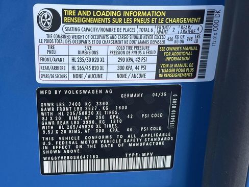 Used 2025 Volkswagen ID. Buzz 1st Edition image 27