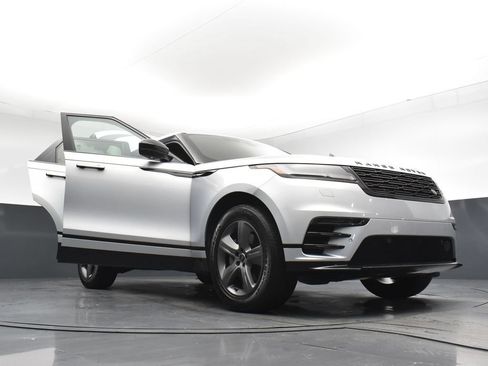 Used 2025 Land Rover Range Rover Velar Dynamic SE AWD/4WD image 29