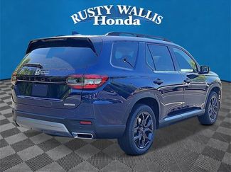 New 2025 Honda Pilot Touring video 2