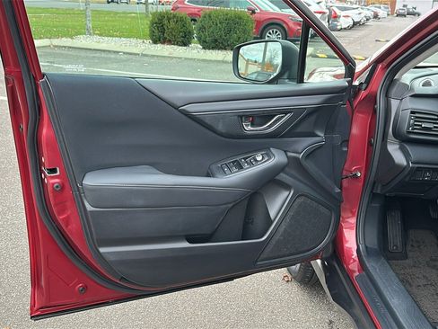 Used 2023 Subaru Outback Premium image 8