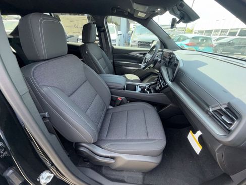 New 2026 Chevrolet Traverse LT w/ Driver Confidence Package FWD image 27