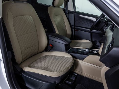 Used 2022 Ford Escape SE w/ Convenience Package image 45