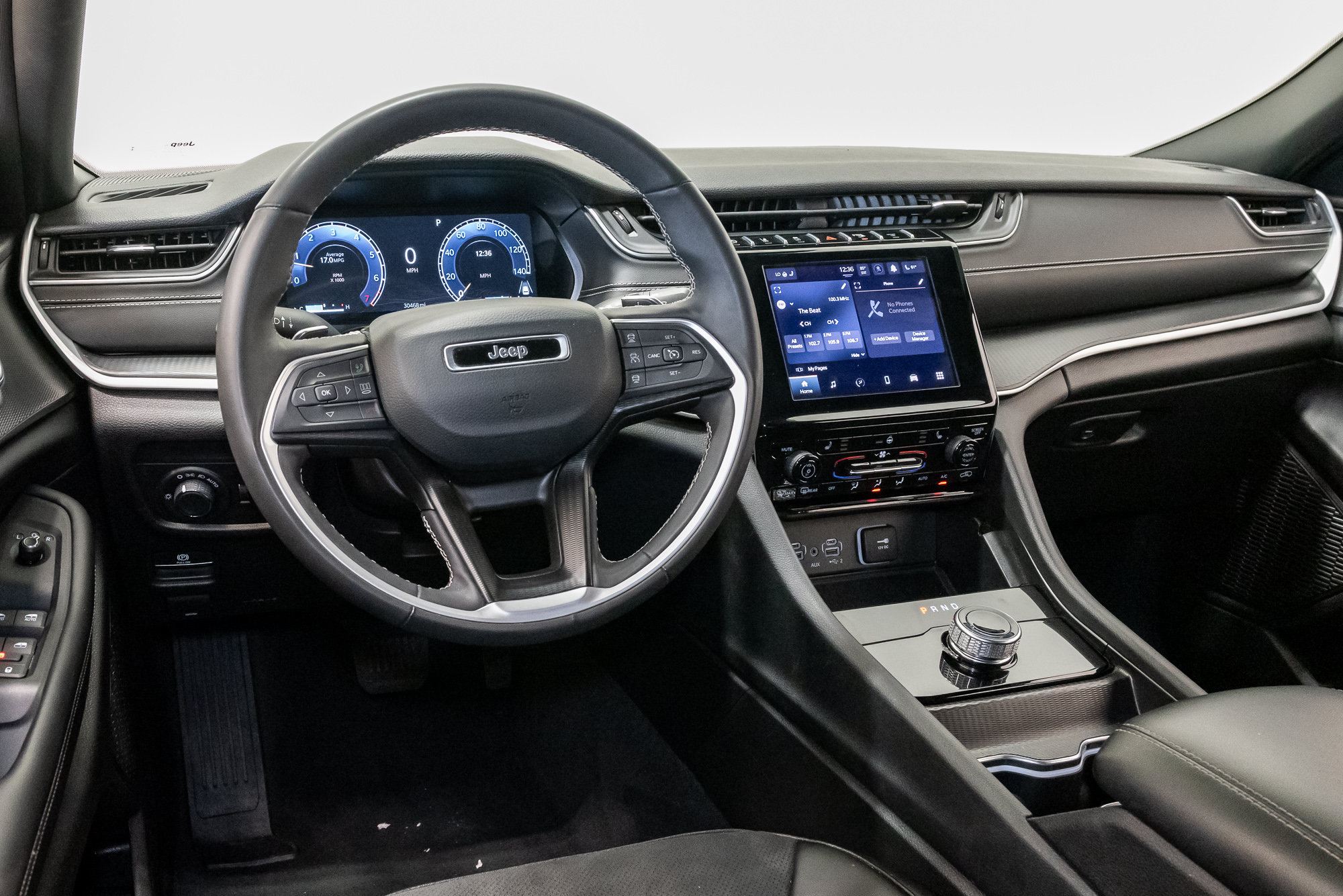 Certified 2025 Jeep Grand Cherokee Altitude AWD/4WD image 7