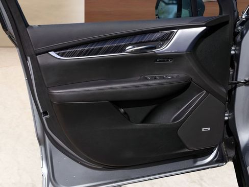 Certified 2025 Cadillac XT6 Premium Luxury image 26