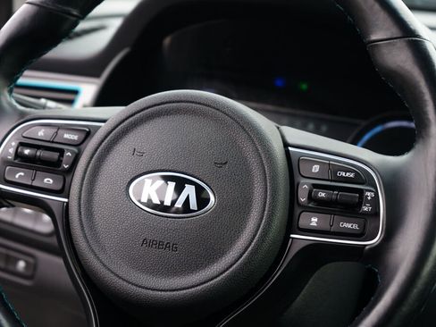 Used 2019 Kia Niro EX Premium w/ Cold Weather Package 1.0 image 19