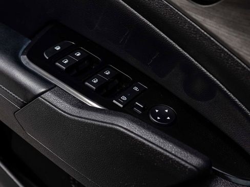 Used 2025 Kia Sportage X-Line image 12