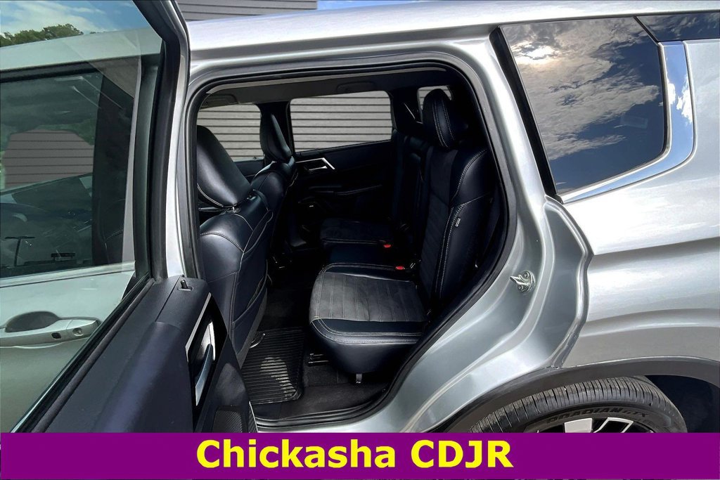 Used 2025 Mitsubishi Outlander SE AWD/4WD image 20