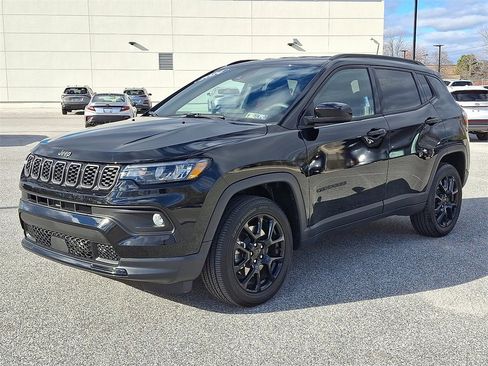 Used 2024 Jeep Compass Latitude w/ Convenience Group image 6