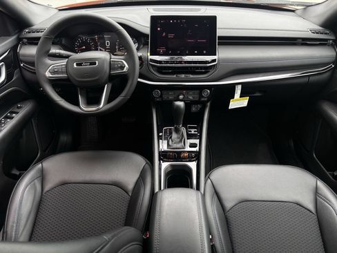 New 2026 Jeep Compass Latitude AWD/4WD image 10