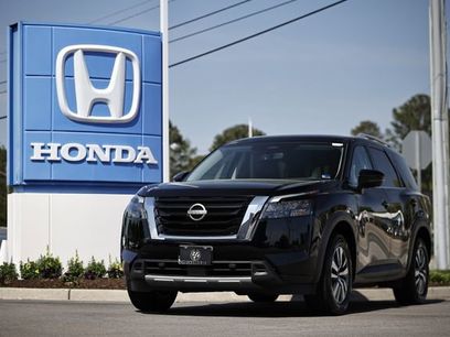Used 2025 Nissan Pathfinder SL