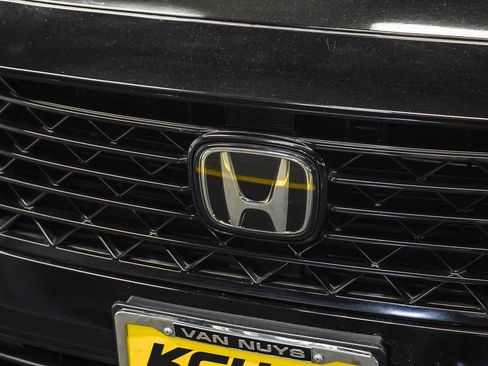 Used 2023 Honda Accord EX image 8