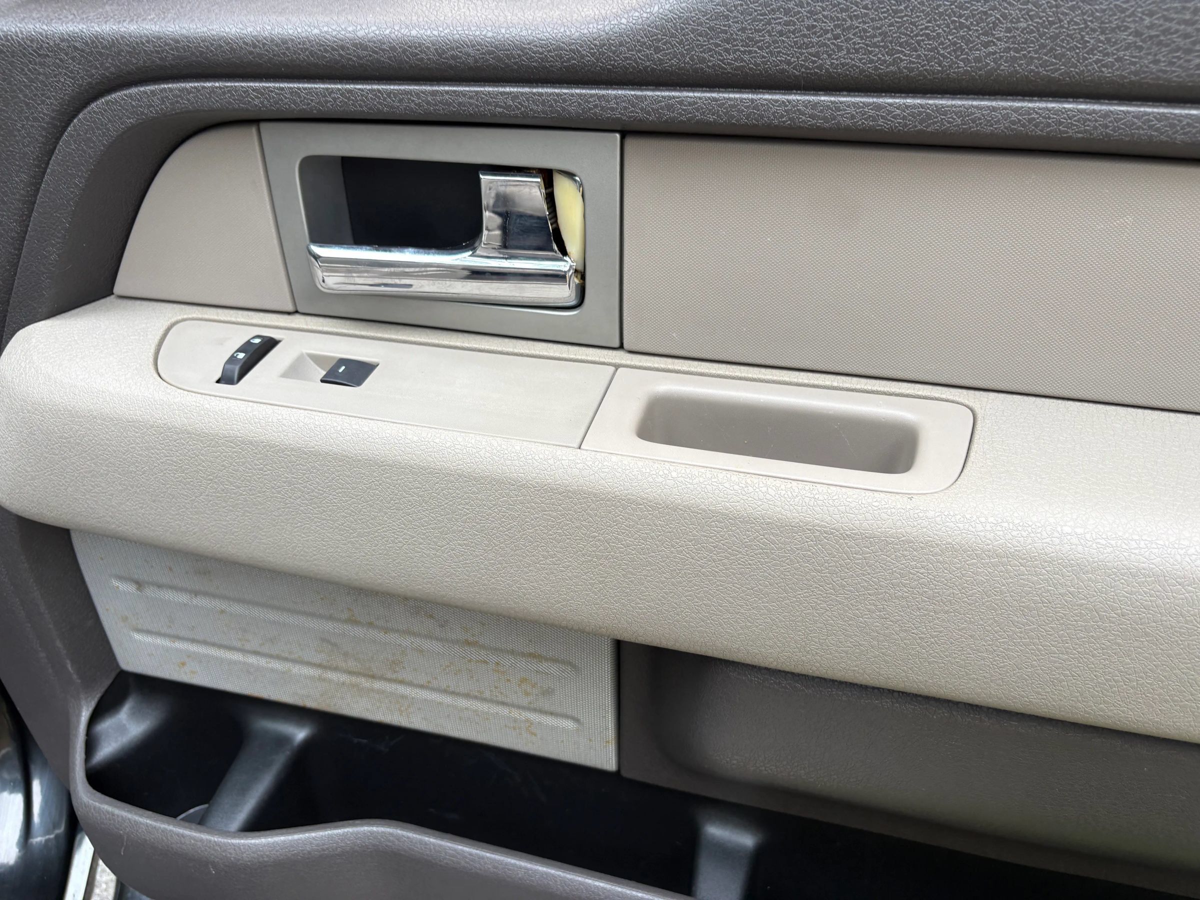 Used 2010 Ford F150 XLT AWD/4WD image 18