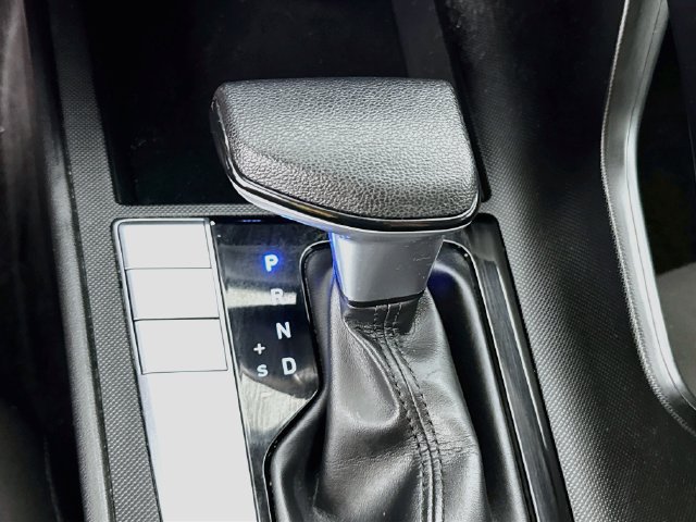 Used 2021 Hyundai Elantra SEL FWD image 17