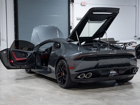 Used 2015 Lamborghini Huracan LP 610-4 AWD/4WD image 32