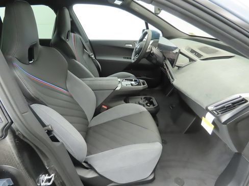 Used 2026 BMW iX xDrive45 w/ M Sport Package AWD/4WD image 21
