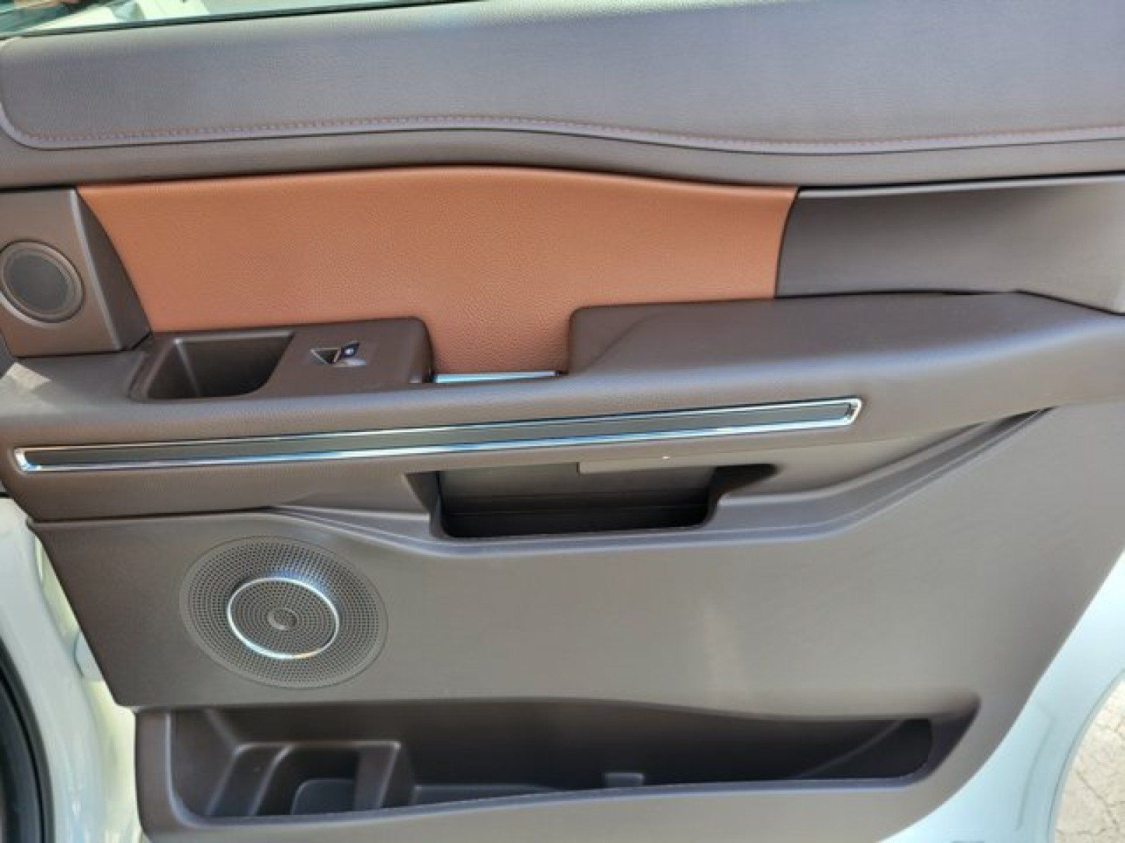 Used 2024 Ford Expedition Max King Ranch AWD/4WD image 34