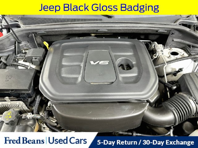 Used 2018 Jeep Grand Cherokee Altitude AWD/4WD image 37