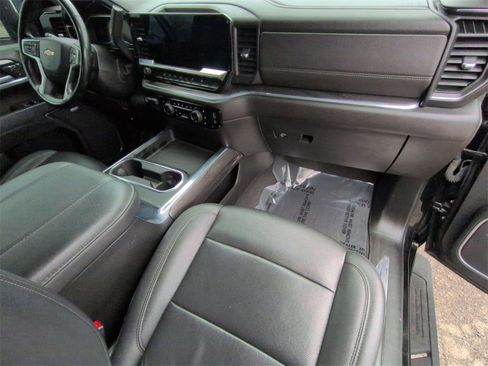 Used 2024 Chevrolet Silverado 2500 LTZ w/ LTZ Premium Package image 29