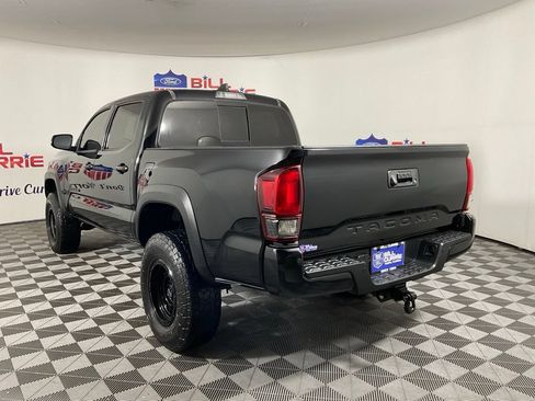 Used 2021 Toyota Tacoma TRD Off-Road w/ TRD Premium Off Road Package AWD/4WD image 5