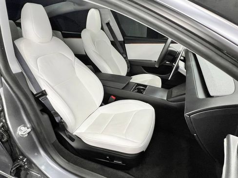 Used 2025 Tesla Model 3 Long Range RWD image 8