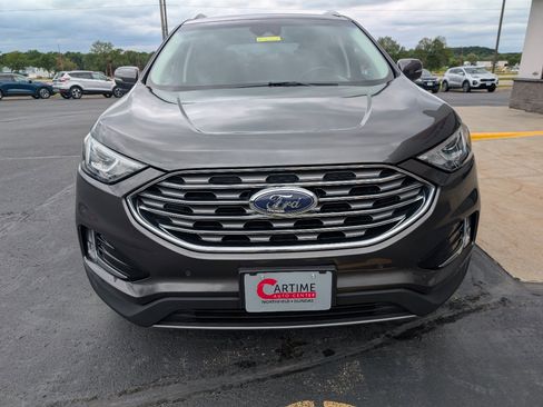 Used 2020 Ford Edge Titanium image 3