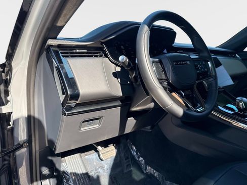 Used 2025 Land Rover Range Rover Sport SV Edition Two image 18