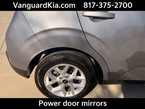 Certified 2025 Kia Soul LX image 10