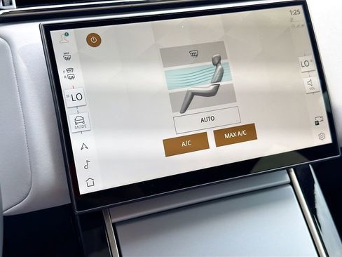 Used 2024 Land Rover Range Rover Velar S image 17