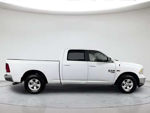 Used 2019 RAM 1500 Classic SLT AWD/4WD image 4
