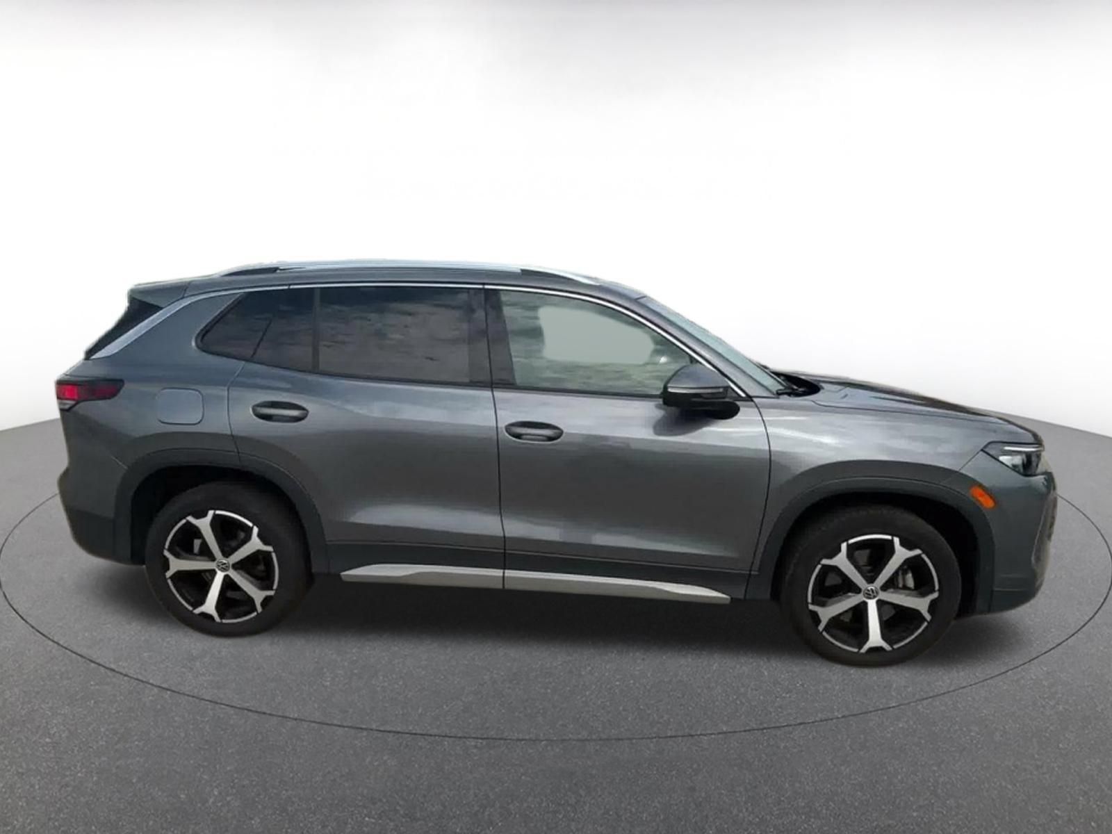 Used 2026 Volkswagen Tiguan SE AWD/4WD image 15