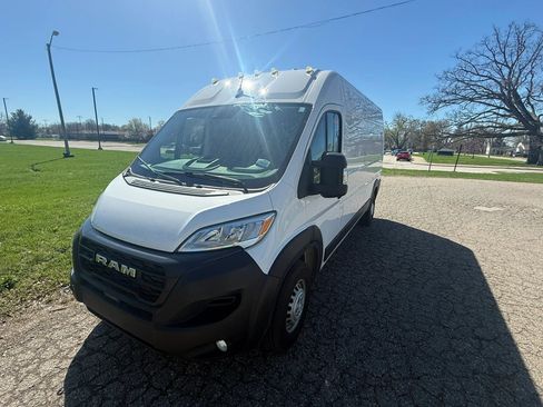 Used 2024 RAM ProMaster 2500 w/ Convenience Group FWD image 6