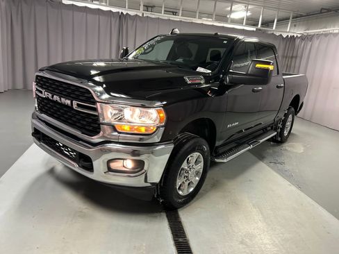 Used 2024 RAM 2500 Big Horn w/ Bed Utility Group image 3