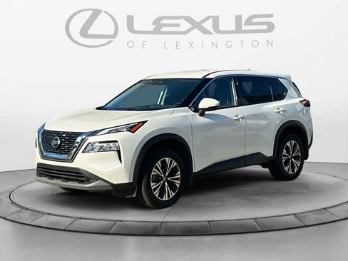 Used 2021 Nissan Rogue SV FWD image 1
