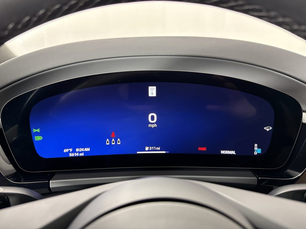 Certified 2025 Porsche Macan Electric RWD image 38