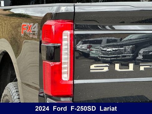 Used 2024 Ford F250 Lariat w/ Lariat Ultimate Package AWD/4WD image 36