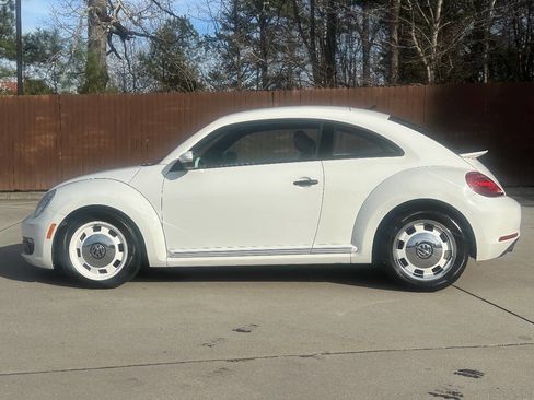 Used 2015 Volkswagen Beetle 1.8T Classic image 12