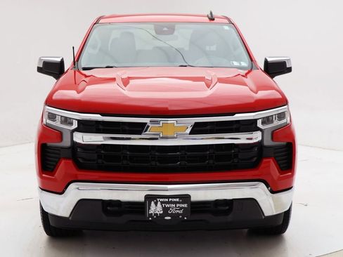 Used 2023 Chevrolet Silverado 1500 LT AWD/4WD image 5