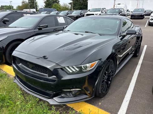 Used 2017 Ford Mustang GT Premium w/ Black Accent Package RWD image 3