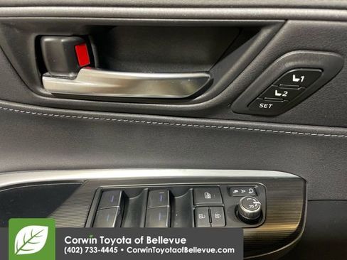 Certified 2021 Toyota Venza Limited image 26