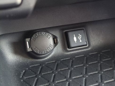 Used 2019 Toyota RAV4 XLE image 29