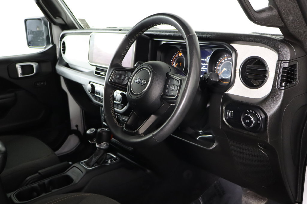 Used 2025 Jeep Wrangler Unlimited Sport w/ Convenience Group AWD/4WD image 22