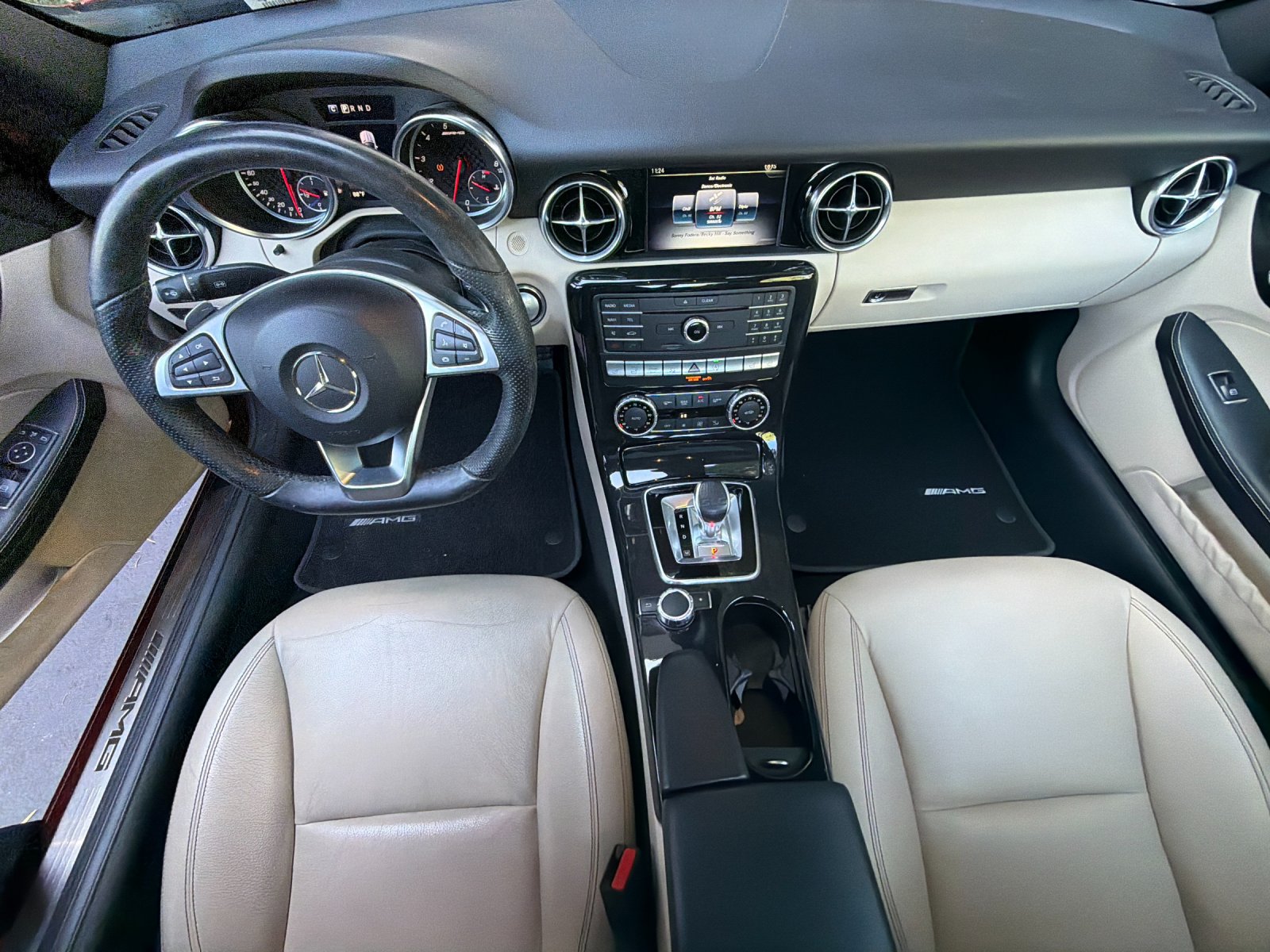 Used 2019 Mercedes-Benz SLC 43 AMG image 11