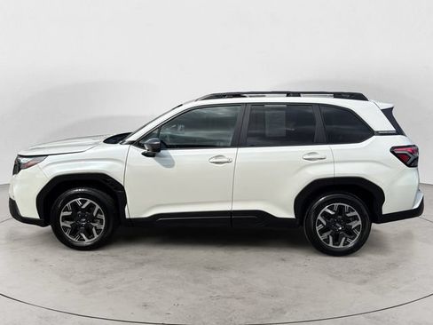 Certified 2025 Subaru Forester Premium AWD/4WD image 8