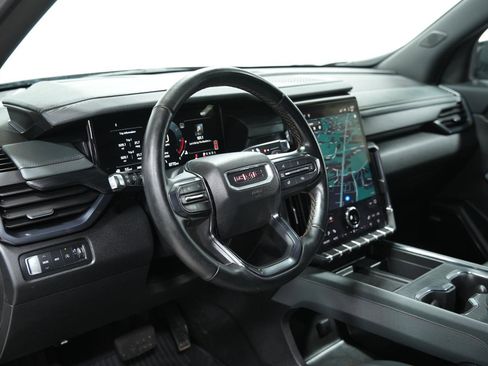 Used 2025 GMC Acadia AT4 image 29