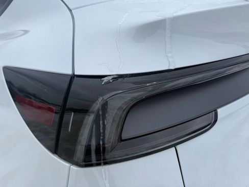 Used 2026 Tesla Model Y 2WD image 10