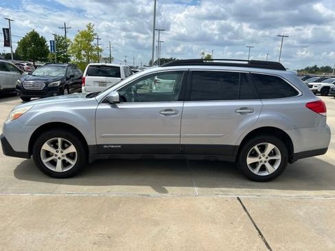 Used 2013 Subaru Outback 2.5i Limited AWD/4WD image 4