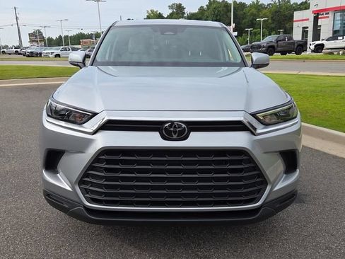 Certified 2025 Toyota Grand Highlander FWD image 2