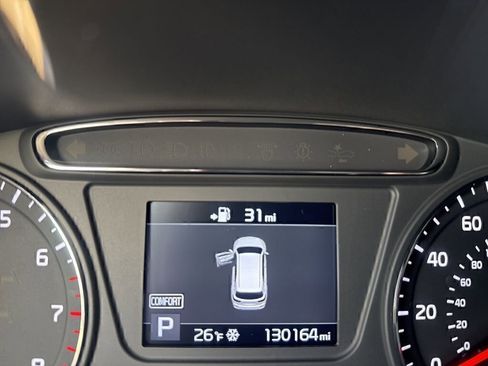 Used 2019 Kia Sorento LX image 16