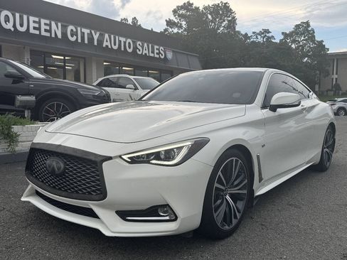 Used 2020 INFINITI Q60 3.0t Luxe RWD image 2